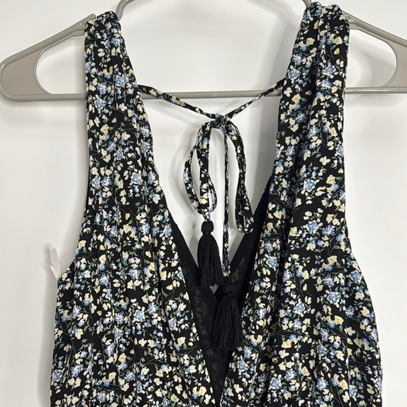 Lulu's On Trend Summer Tiered Floral Midi Dress - Picture 7 of 7